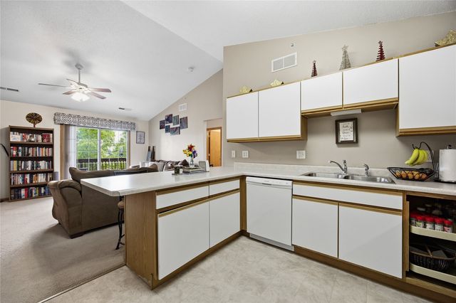 2853 Coral Court 304, Coralville, IA 52241