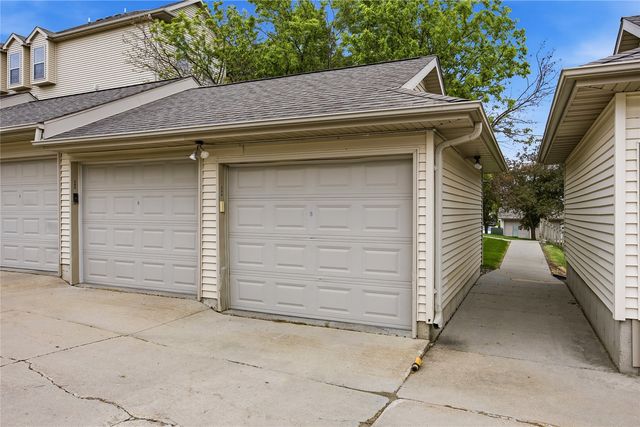 2853 Coral Court 304, Coralville, IA 52241