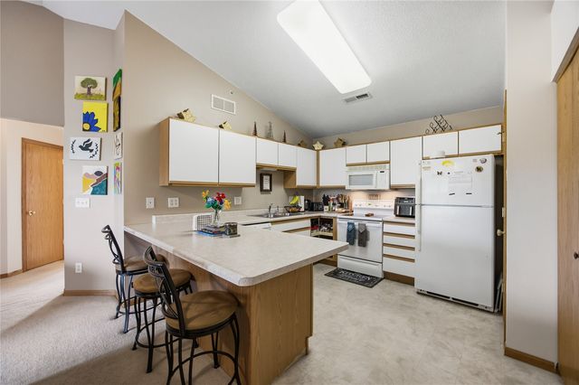 2853 Coral Court 304, Coralville, IA 52241