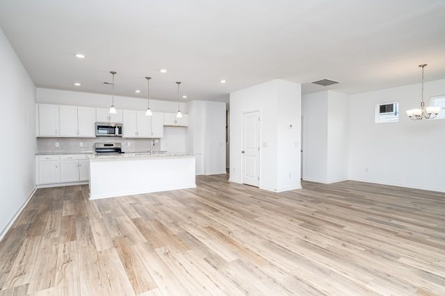 211 Hillview Ave, Shelbyville, TN 37160