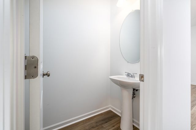 211 Hillview Ave, Shelbyville, TN 37160