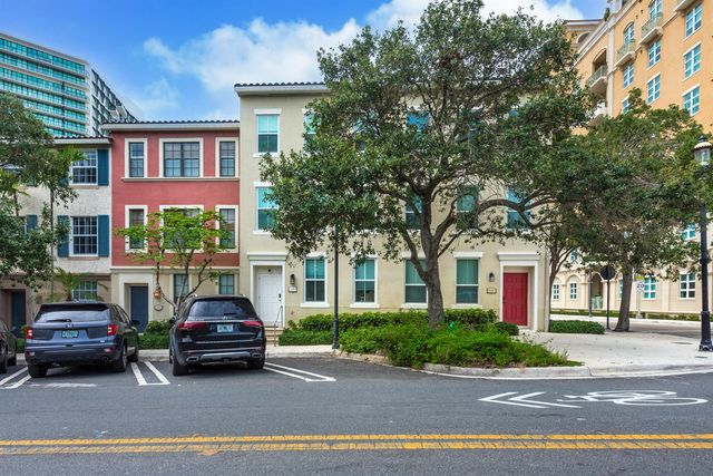 636 FERN Street, West Palm Beach, FL 33401