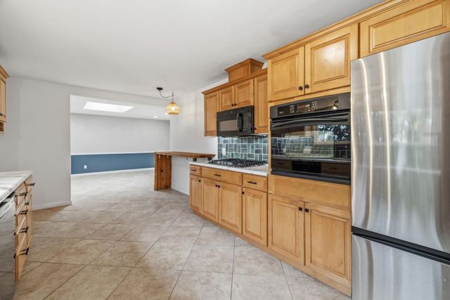739 Bellarmine Drive, Salinas, CA 93901