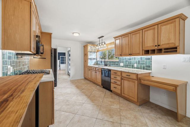 739 Bellarmine Drive, Salinas, CA 93901