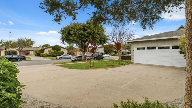 739 Bellarmine Drive, Salinas, CA 93901