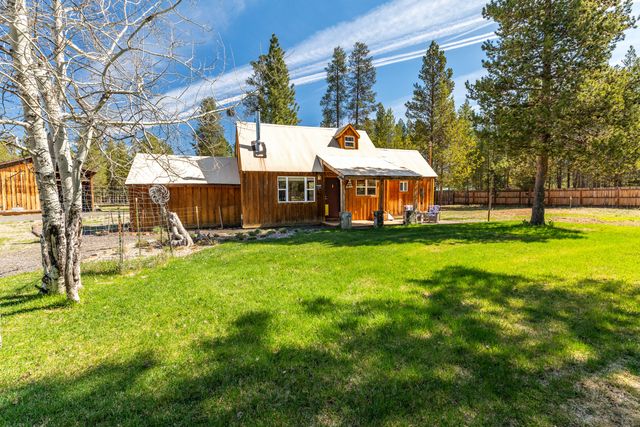 8965 Split Rail Road, La Pine, OR 97739