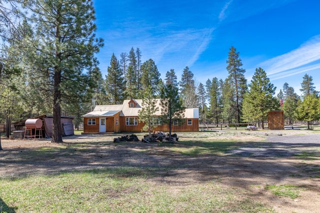 8965 Split Rail Road, La Pine, OR 97739