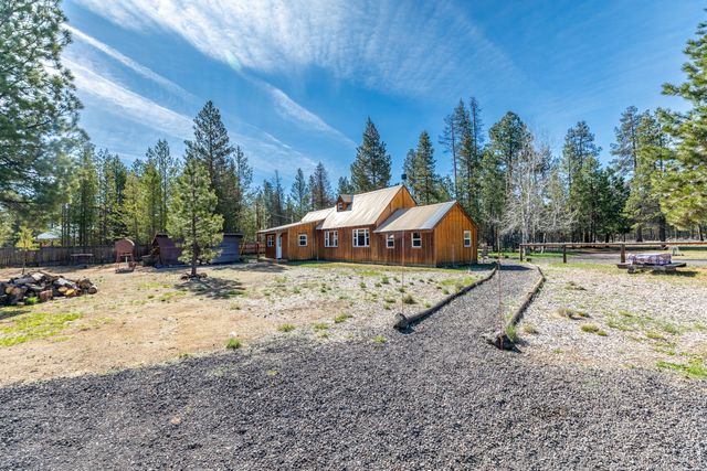 8965 Split Rail Road, La Pine, OR 97739