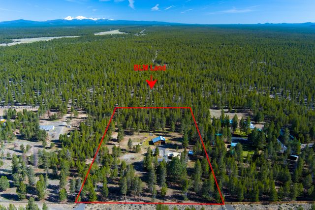8965 Split Rail Road, La Pine, OR 97739