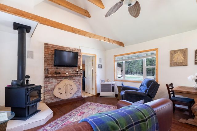 8965 Split Rail Road, La Pine, OR 97739