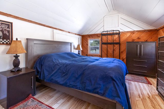 8965 Split Rail Road, La Pine, OR 97739