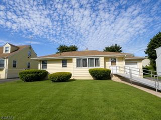 224 Sherwood Ave, Paterson City, NJ 07502