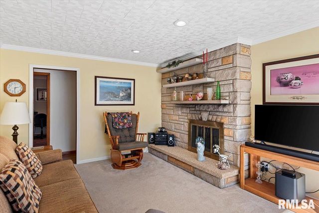 107 COLLIER Drive, Springfield, IL 62704