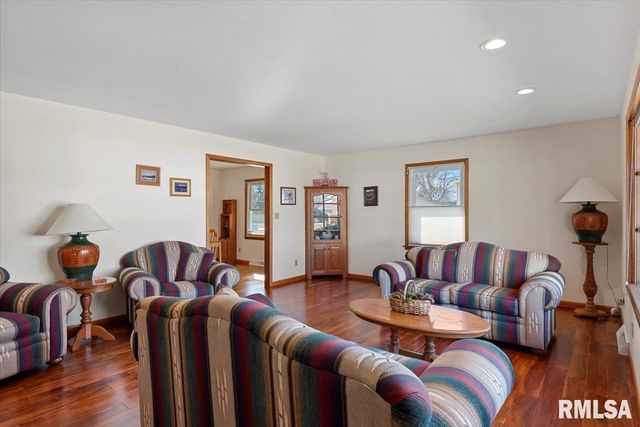 107 COLLIER Drive, Springfield, IL 62704