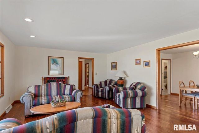 107 COLLIER Drive, Springfield, IL 62704