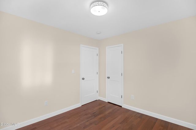 19 Carver Street, Halfmoon, NY 12118