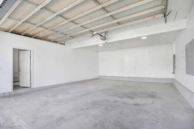 19 Carver Street, Halfmoon, NY 12118