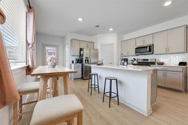 229 FAIRFAX Ave, San Marcos, TX 78666