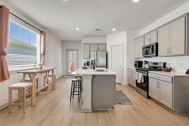 229 FAIRFAX Ave, San Marcos, TX 78666