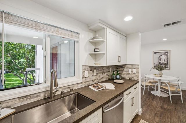 801 California Avenue F, Sunnyvale, CA 94086