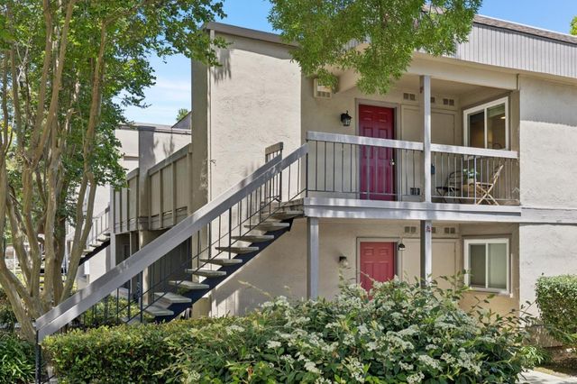 801 California Avenue F, Sunnyvale, CA 94086
