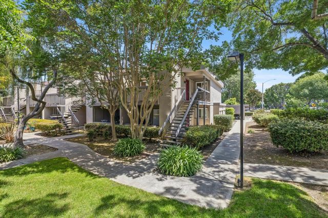 801 California Avenue F, Sunnyvale, CA 94086