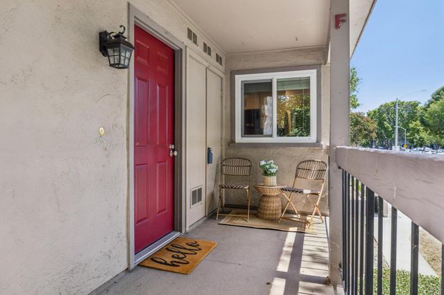 801 California Avenue F, Sunnyvale, CA 94086