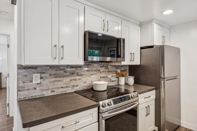 801 California Avenue F, Sunnyvale, CA 94086