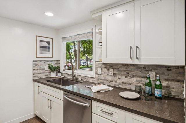 801 California Avenue F, Sunnyvale, CA 94086