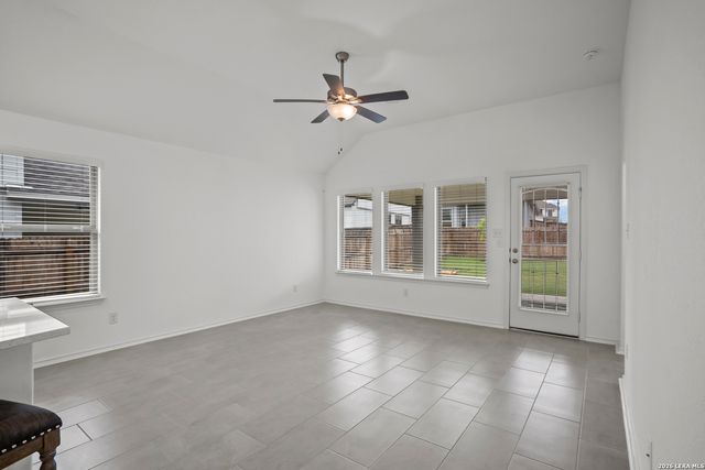 4964 Park Mnr, Marion, TX 78124