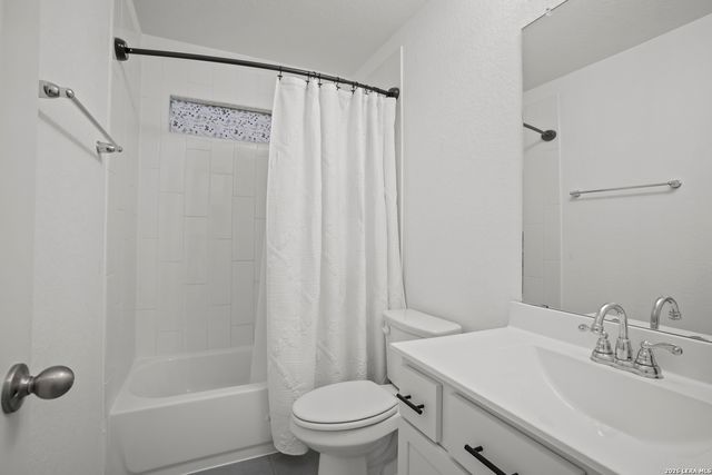 4964 Park Mnr, Marion, TX 78124
