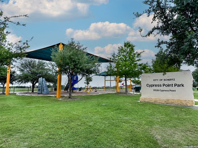 4964 Park Mnr, Marion, TX 78124