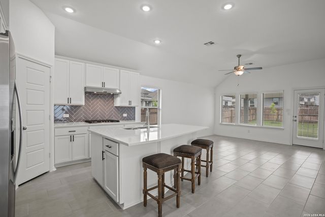 4964 Park Mnr, Marion, TX 78124