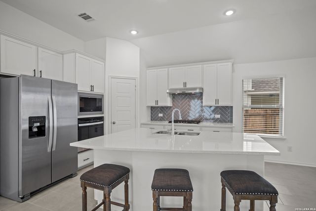 4964 Park Mnr, Marion, TX 78124