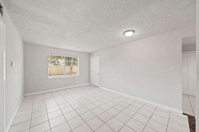 3203 Ripplebrook Drive, Houston, TX 77045
