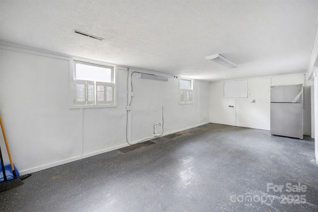 1035 Timber Lane Drive, Lincolnton, NC 28092