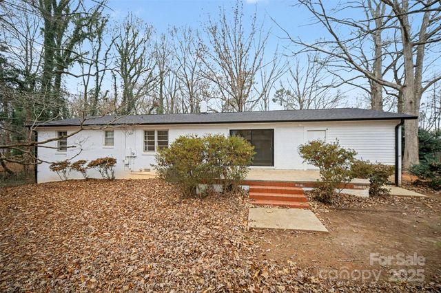 1035 Timber Lane Drive, Lincolnton, NC 28092