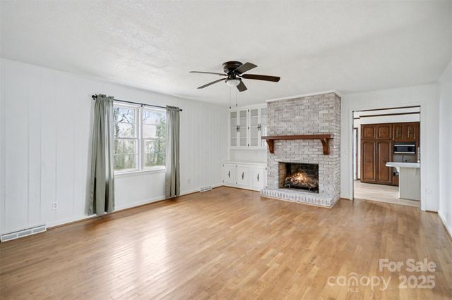 1035 Timber Lane Drive, Lincolnton, NC 28092