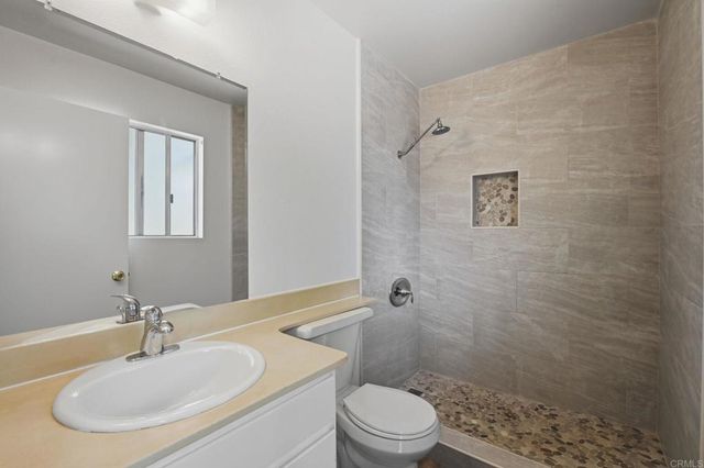 1712 Greentree Road, Encinitas, CA 92024