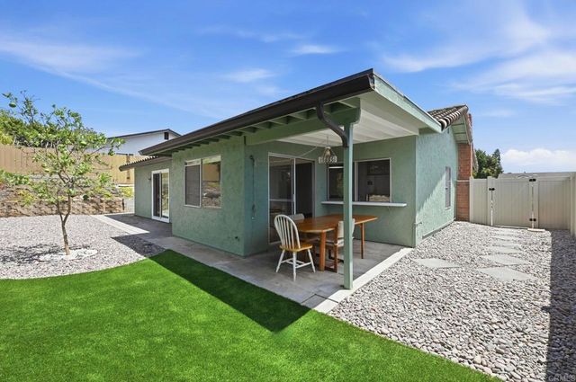 1712 Greentree Road, Encinitas, CA 92024