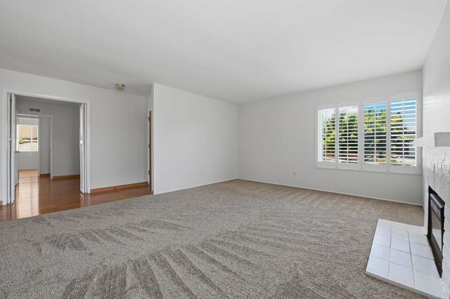 1712 Greentree Road, Encinitas, CA 92024