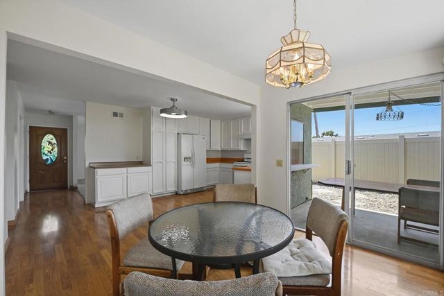 1712 Greentree Road, Encinitas, CA 92024