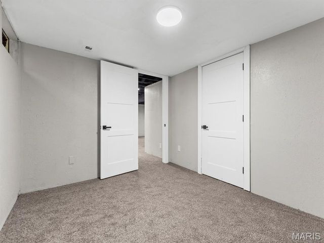 9915 North Road, Fairview Heights, IL 62208