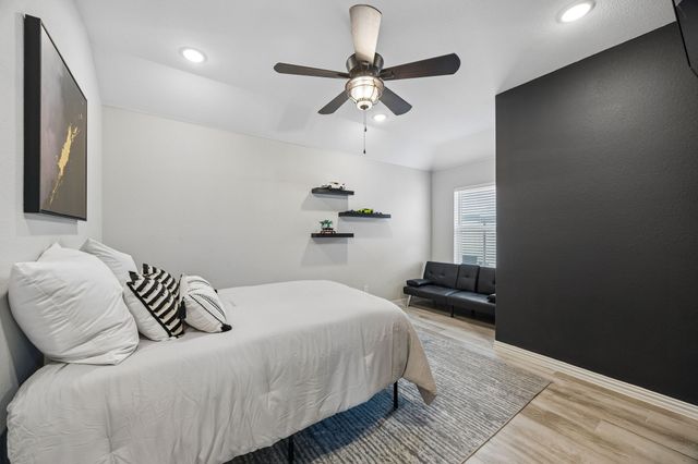 15726 Cherry Blossom Road, Frisco, TX 75033