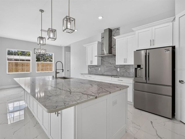 2302 ALLEN DRIVE, Plant City, FL 33563