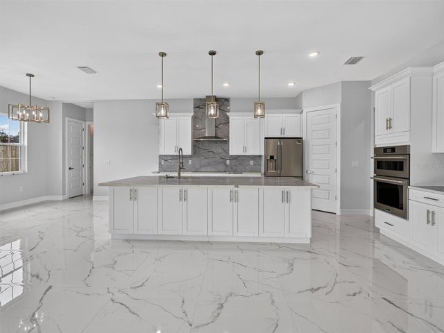 2302 ALLEN DRIVE, Plant City, FL 33563