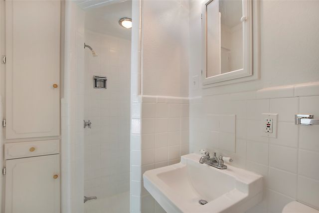 6359 Bandera Avenue 2D, Dallas, TX 75225