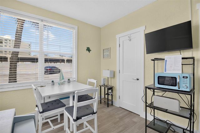 908 VILLAS DRIVE 10, Venice, FL 34285