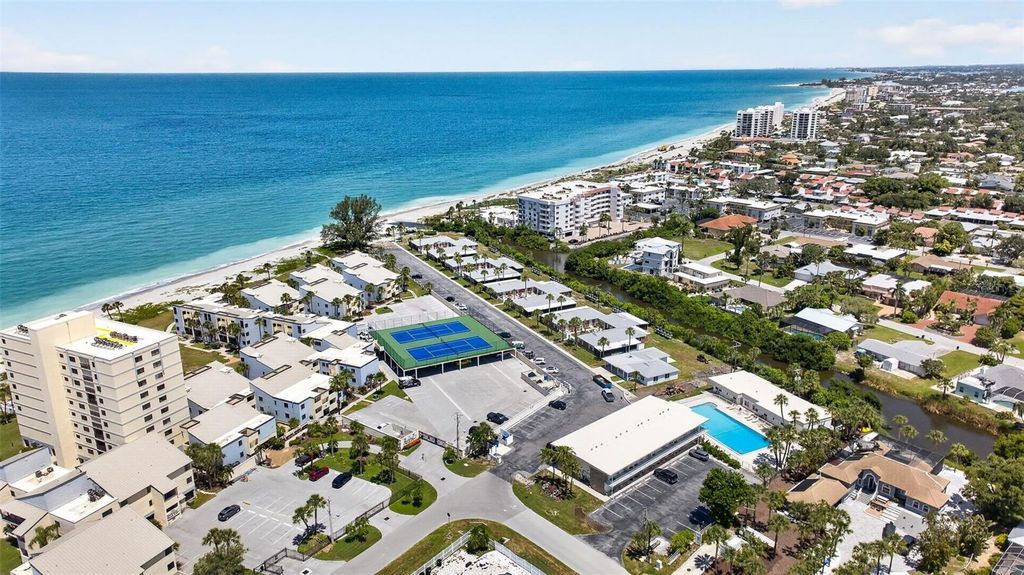 908 VILLAS DRIVE 10, Venice, FL 34285