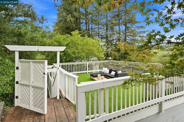 285 Camino Pablo, Orinda, CA 94563